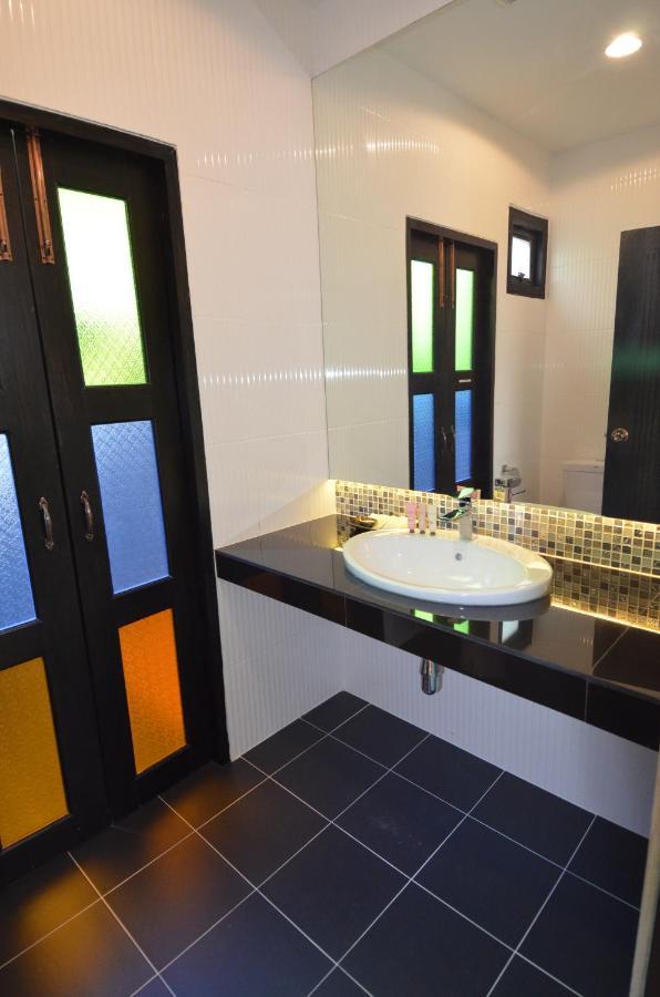 Baan Wanwaree Bed & Breakfast Kanchanaburi Luaran gambar